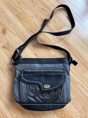 Concept Two-Tone Leather Crossbody Bag 🔅